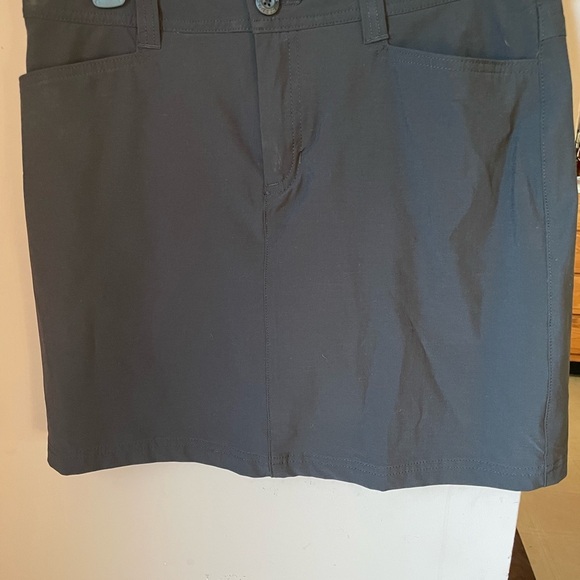 Eddie Bauer Women's Skort In black - Picture 3 of 3